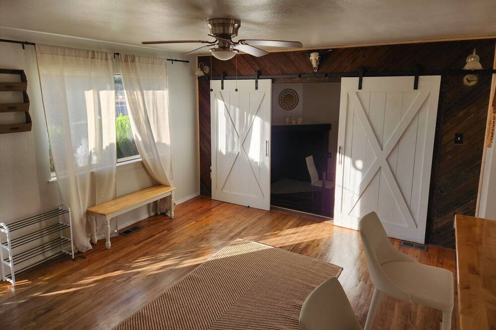 Photo of Bedroom in Northeast Heights