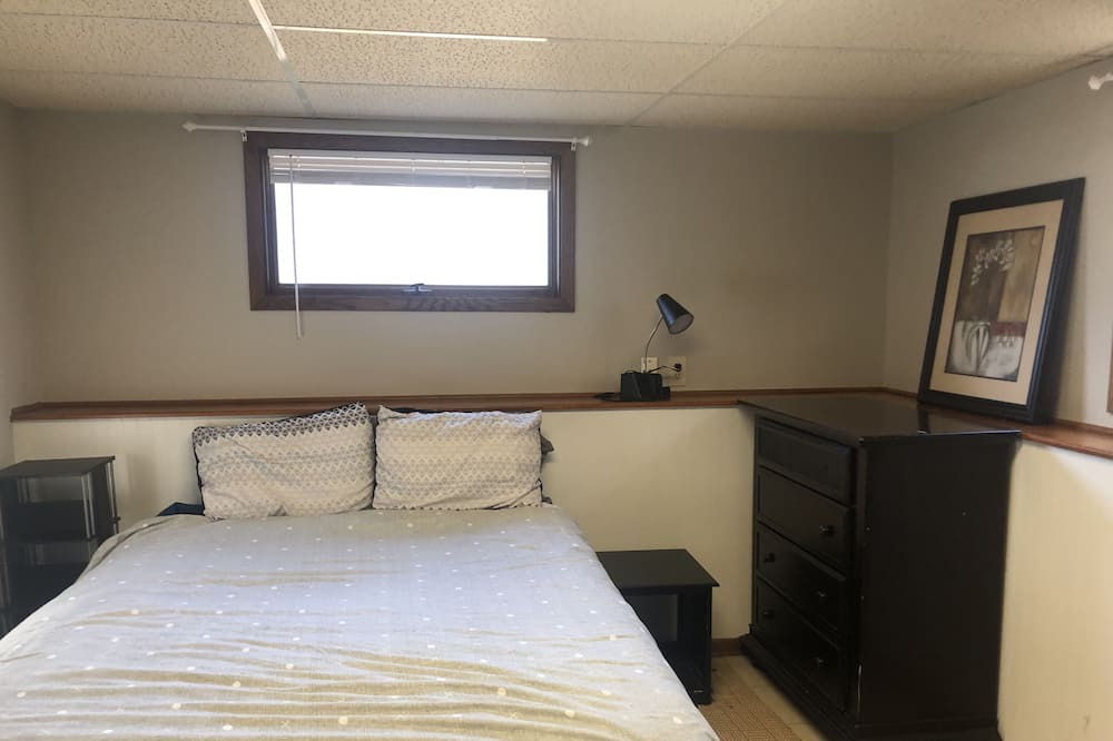 Photo of Bedroom in West Bloomington