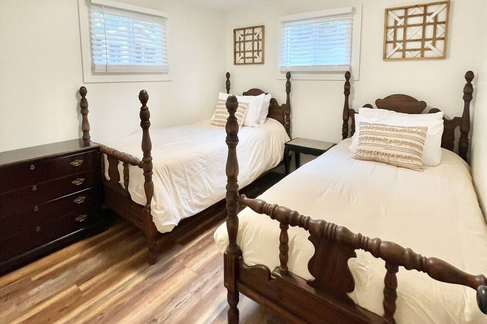 Photo of Bedroom in Hillsboro