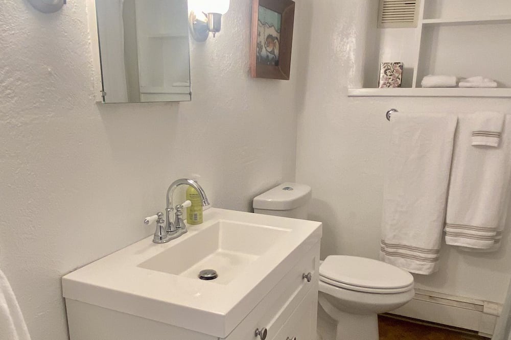 Photo of Bathroom in Tesuque
