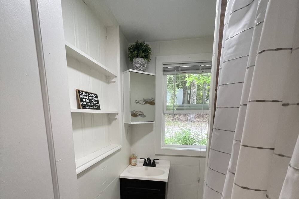 Photo of Bathroom in Hillsboro