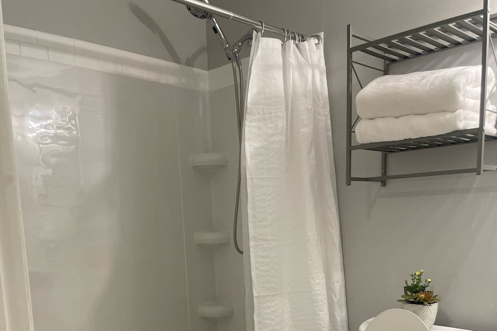 Photo of Bathroom in Graniteville