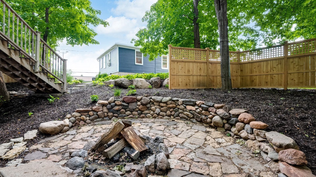 Photo of Outdoor in Excelsior
