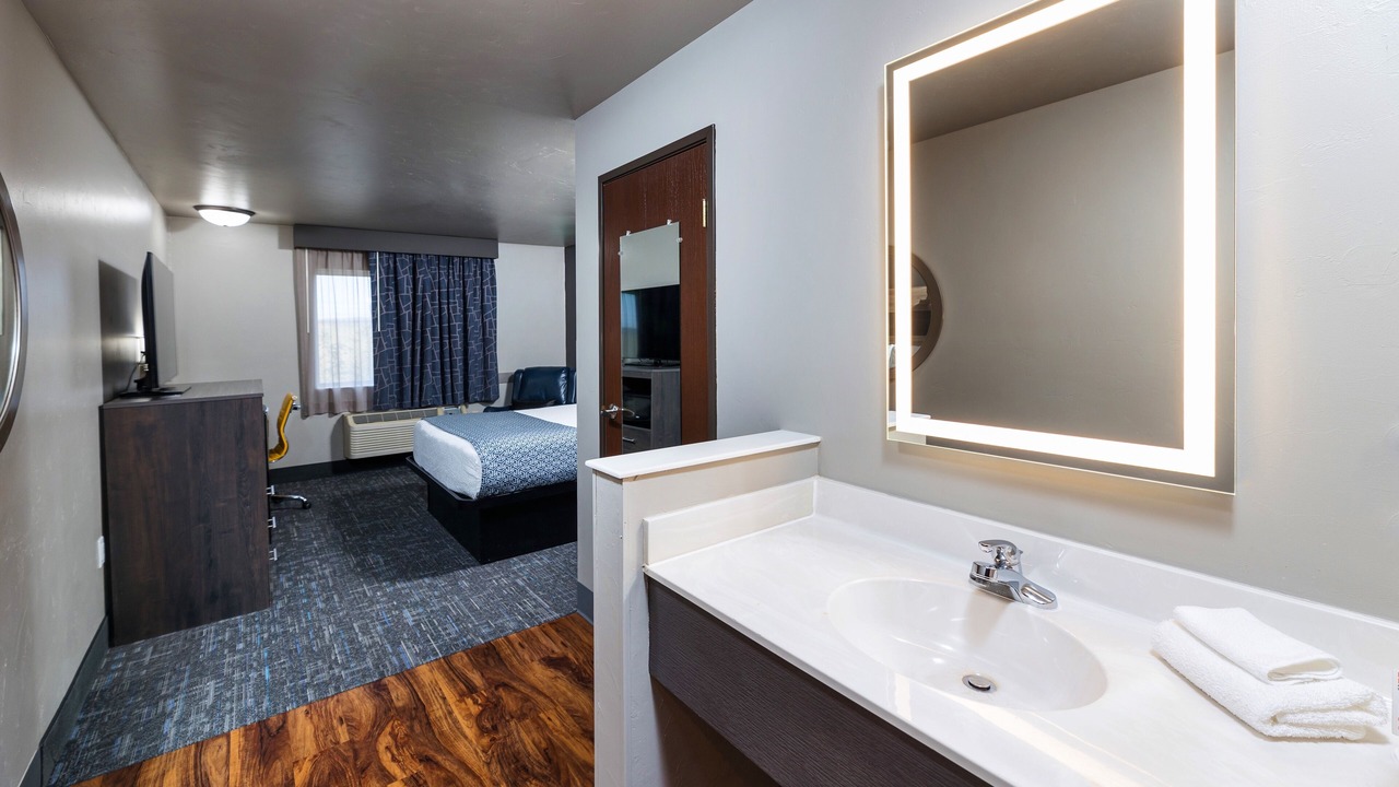 Photo of Bedroom in Ashwaubenon