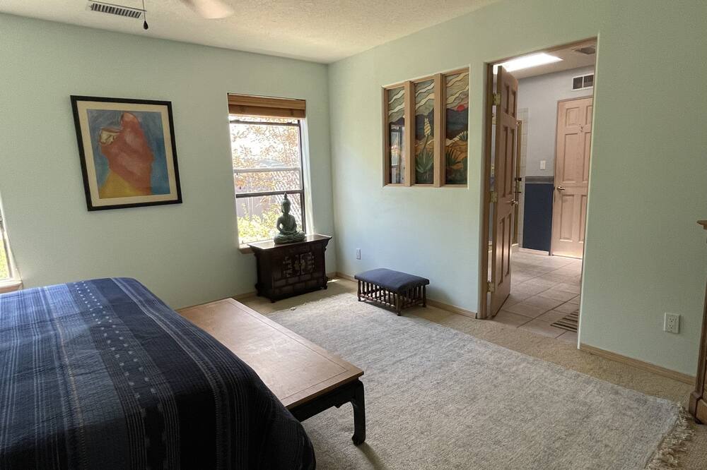 Photo of Bedroom in Southside