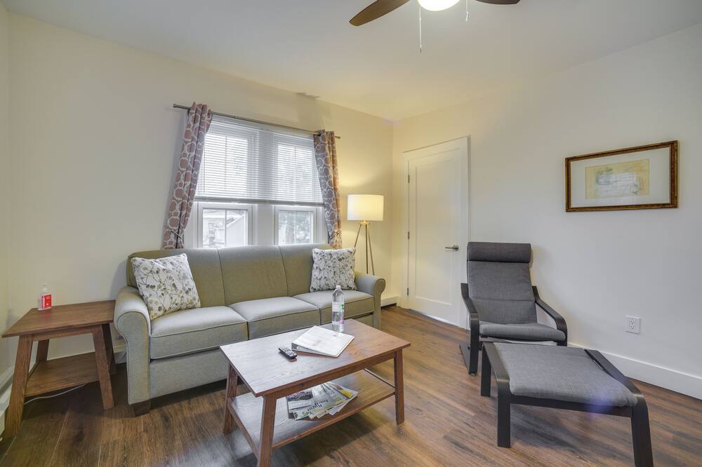 Photo of Livingroom in North Adams