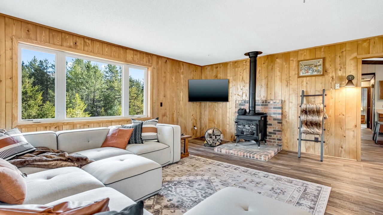 Photo of Livingroom in Danbury