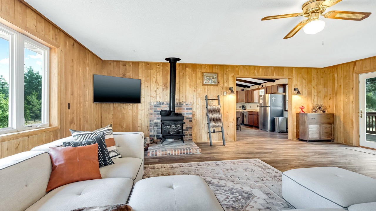 Photo of Livingroom in Danbury