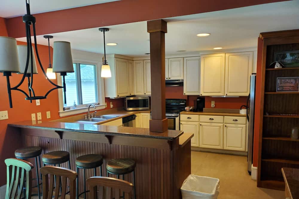 Photo of Kitchen in Lyndon Center
