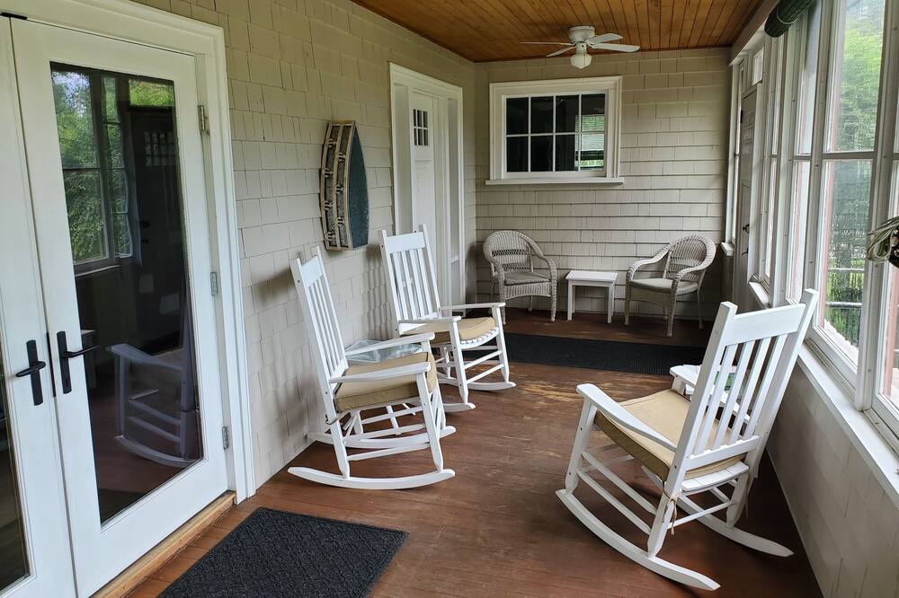 Photo of Patio Balcony in Lyndon Center
