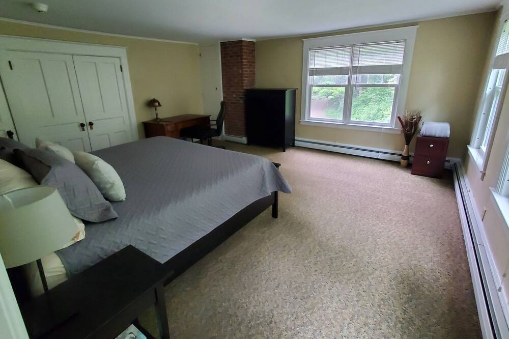 Photo of Bedroom in Lyndon Center