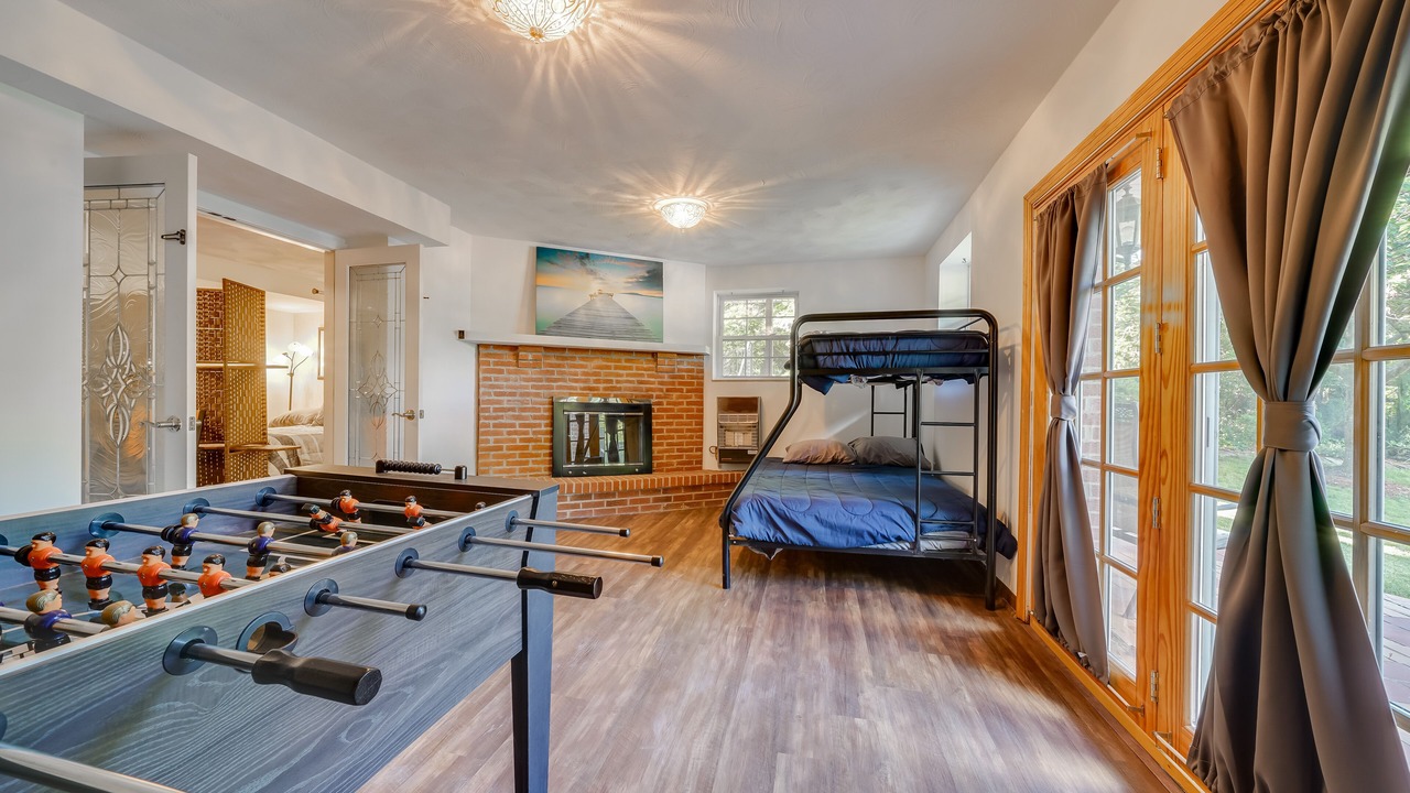 Photo of Bedroom in Coraopolis