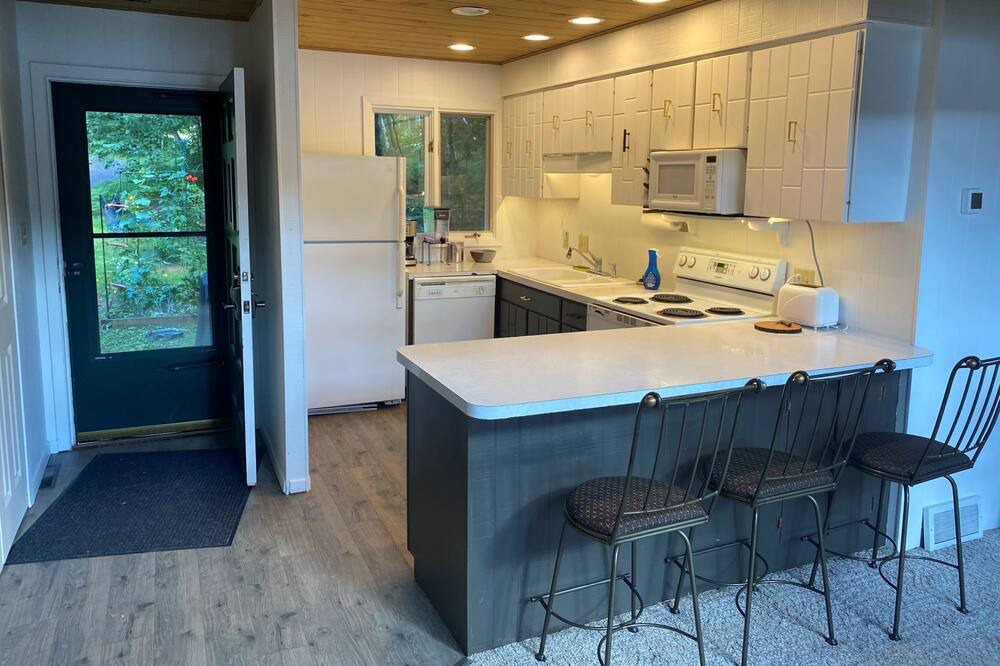Photo of Kitchen in Cable