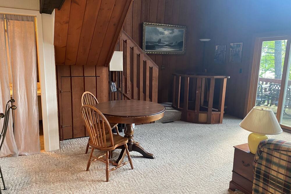 Photo of Livingroom in Cable
