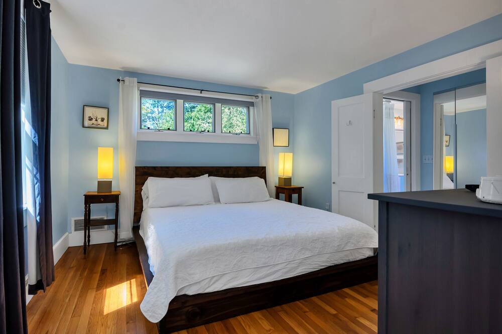 Photo of Bedroom in Acton