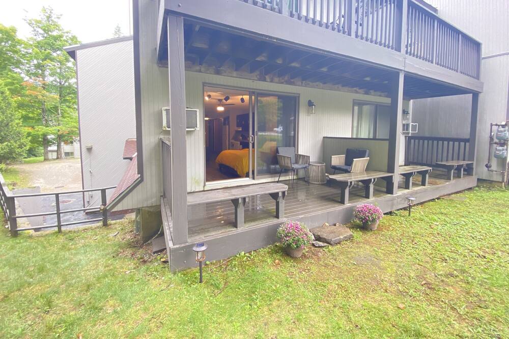 Photo of Patio Balcony in Jeffersonville