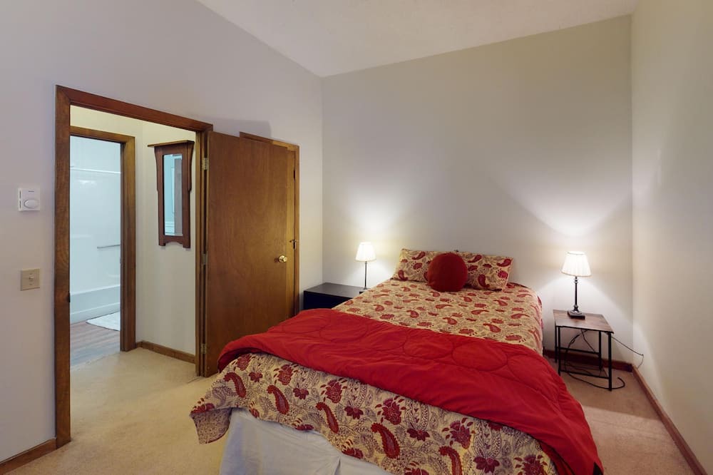 Photo of Bedroom in Pittsfield