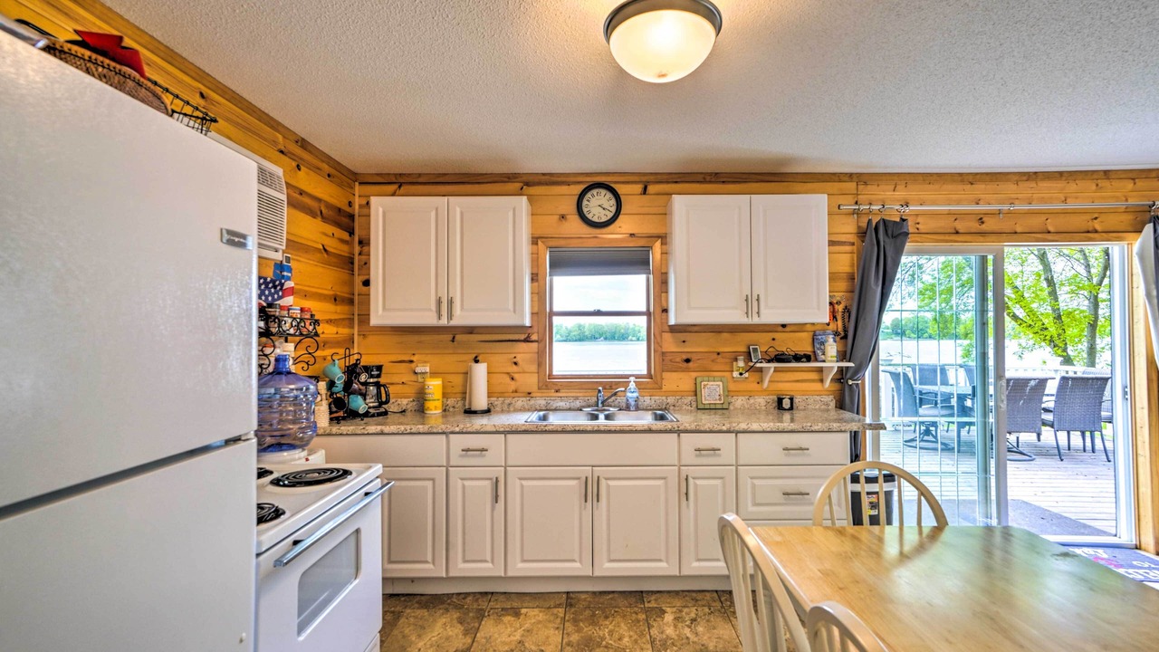 Photo of Kitchen in Madison Lake