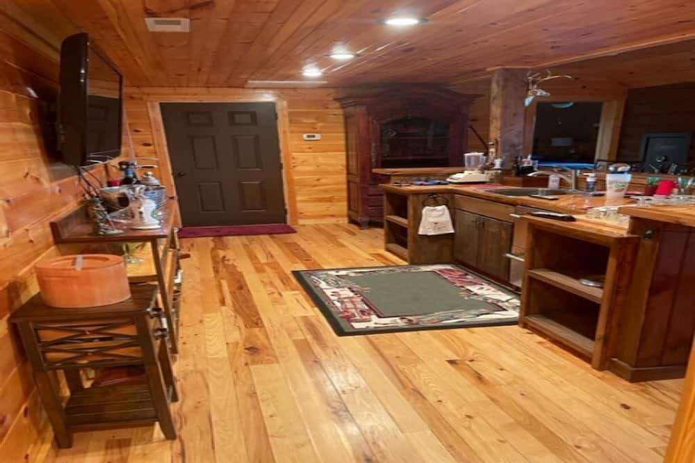 Photo of Livingroom in Goldbond