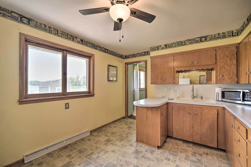 Photo of Kitchen in Lindstrom