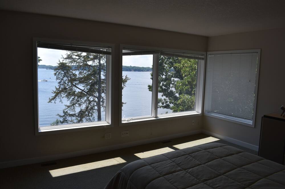 Photo of Bedroom in Mound