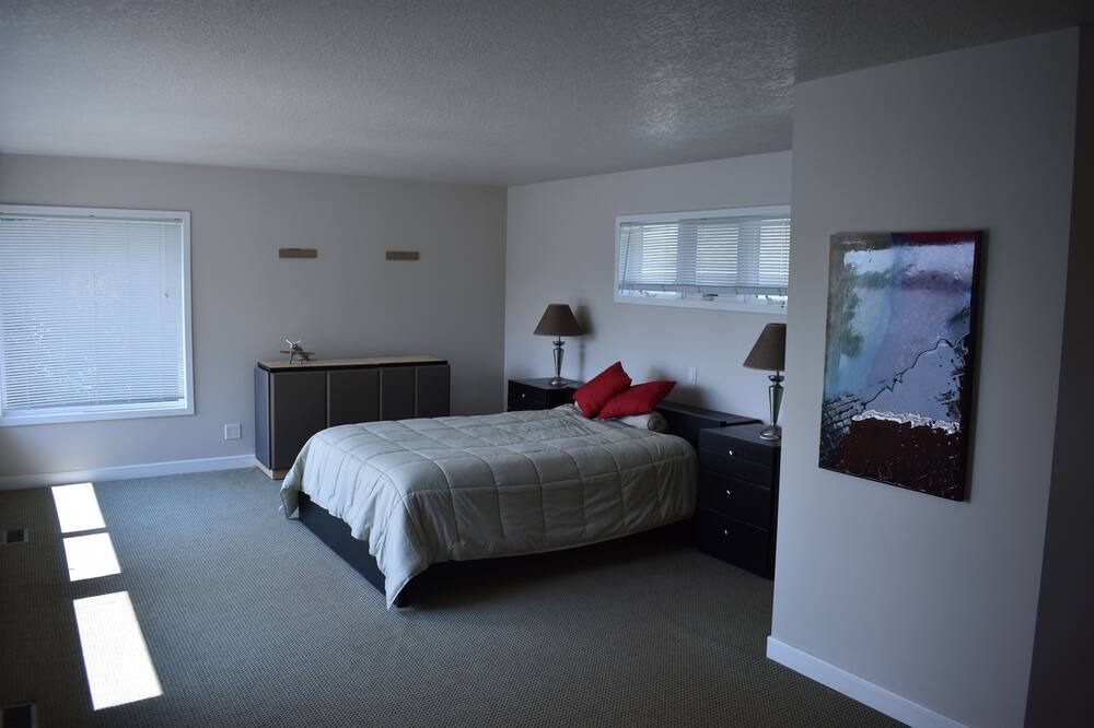 Photo of Bedroom in Mound