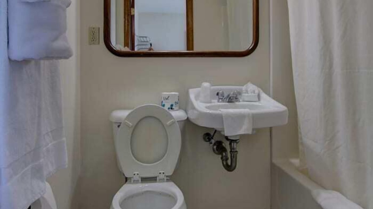 Photo of Bathroom in Hampton