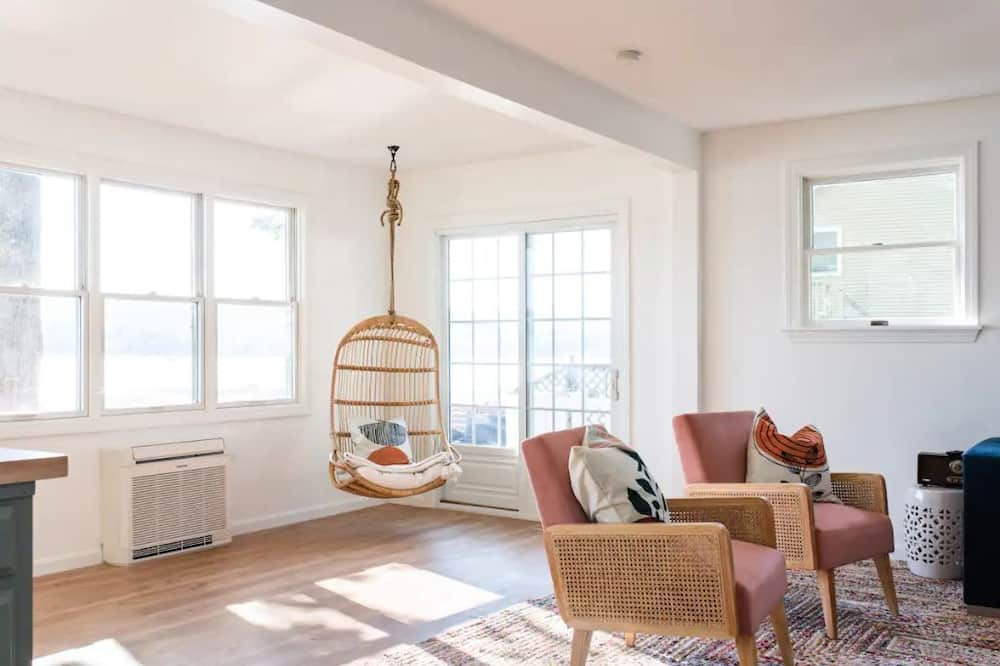 Photo of Livingroom in Bridport