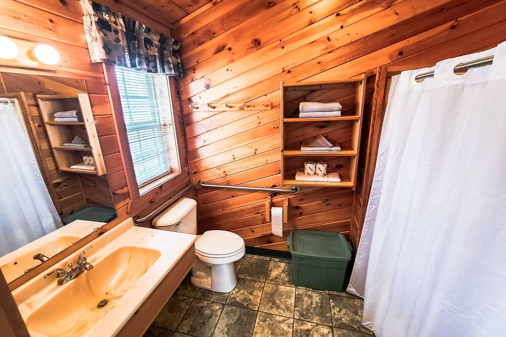 Photo of Bathroom in Chief Lake