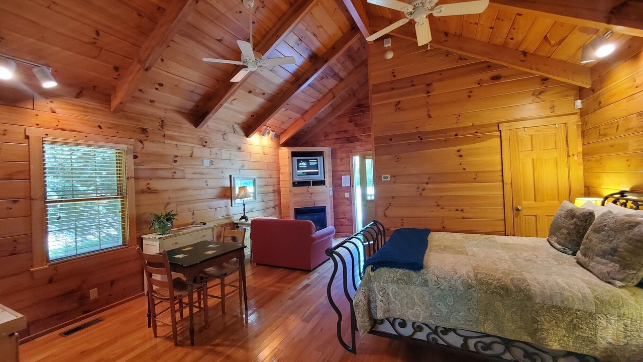 Photo of Livingroom in Galax