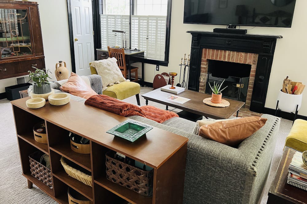 Photo of Livingroom in Keedysville