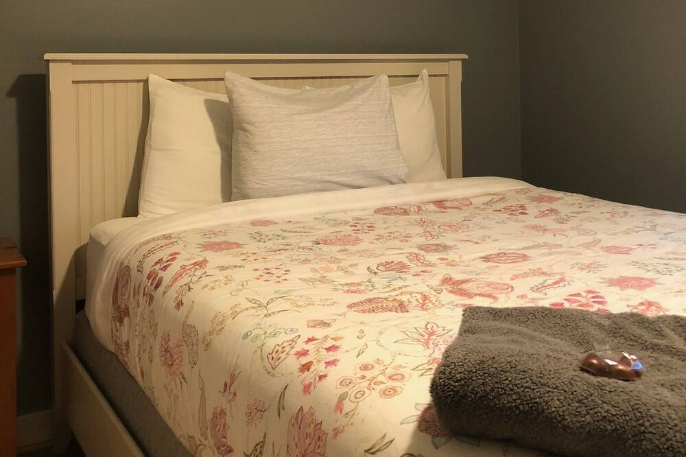 Photo of Bedroom in Hinsdale