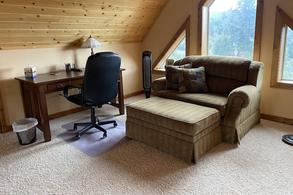 Photo of Bedroom in Alpine Village