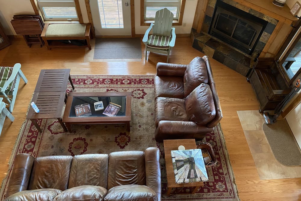 Photo of Livingroom in Alpine Village