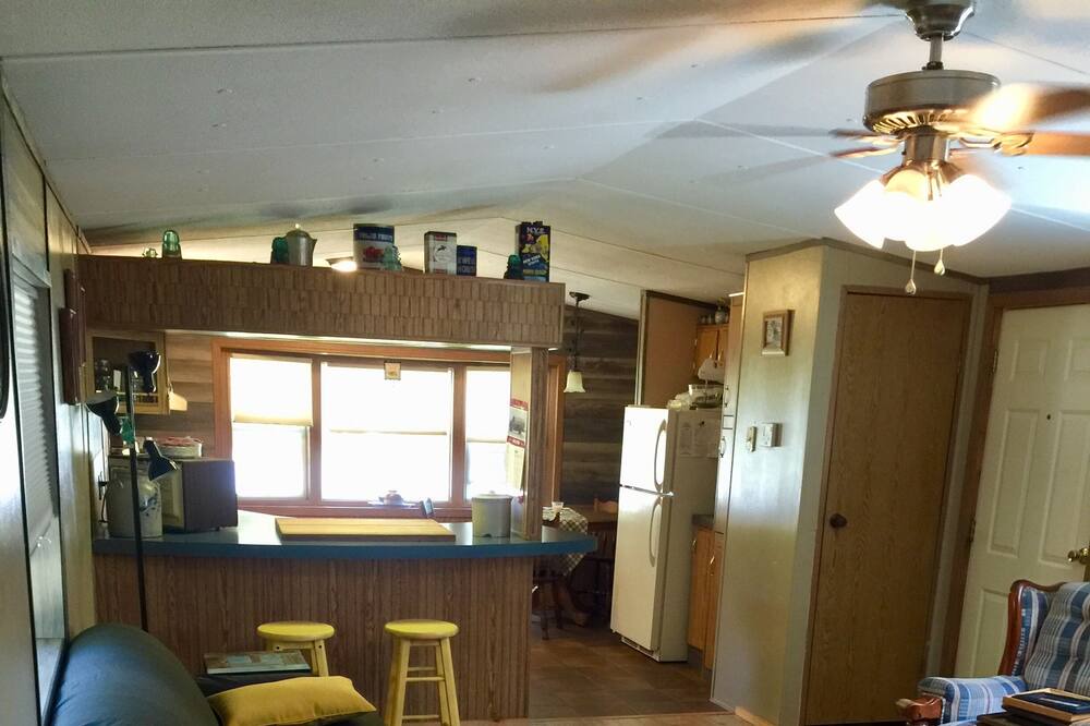 Photo of Livingroom in Schuyler Falls
