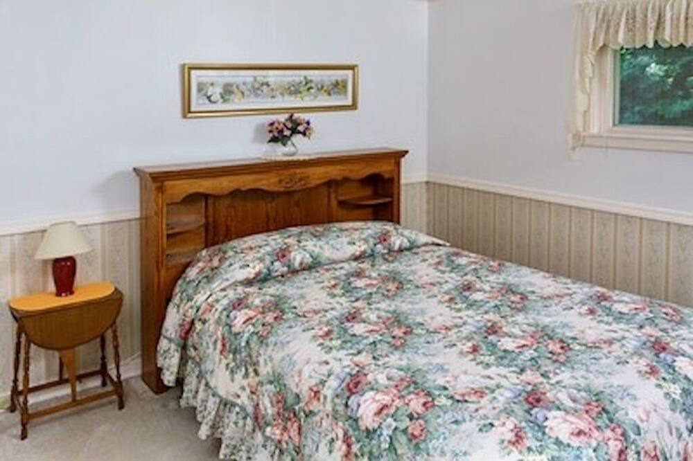 Photo of Bedroom in Egg Harbor