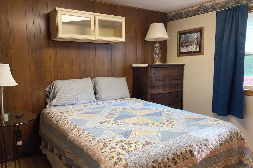 Photo of Bedroom in West Union