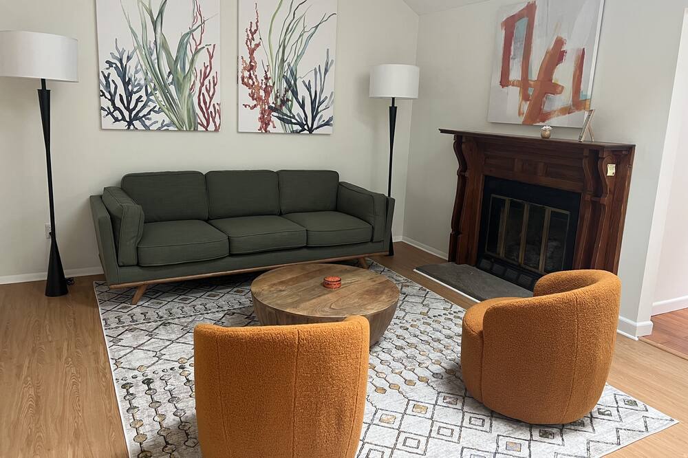 Photo of Livingroom in Goshen