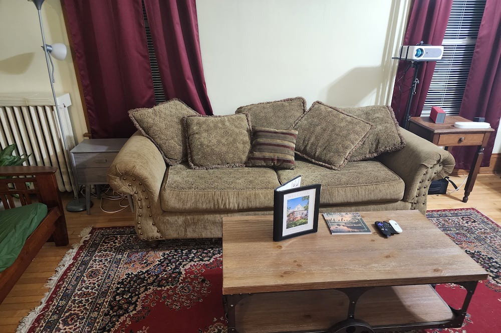 Photo of Livingroom in Powderhorn