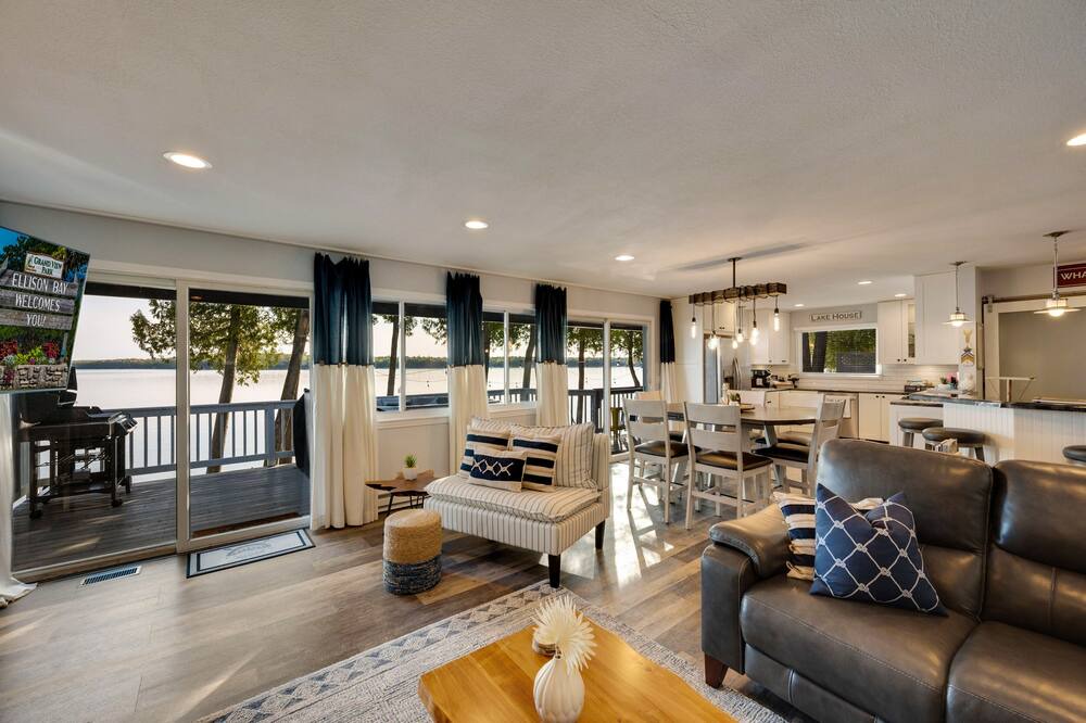 Photo of Bedroom in Ellison Bay