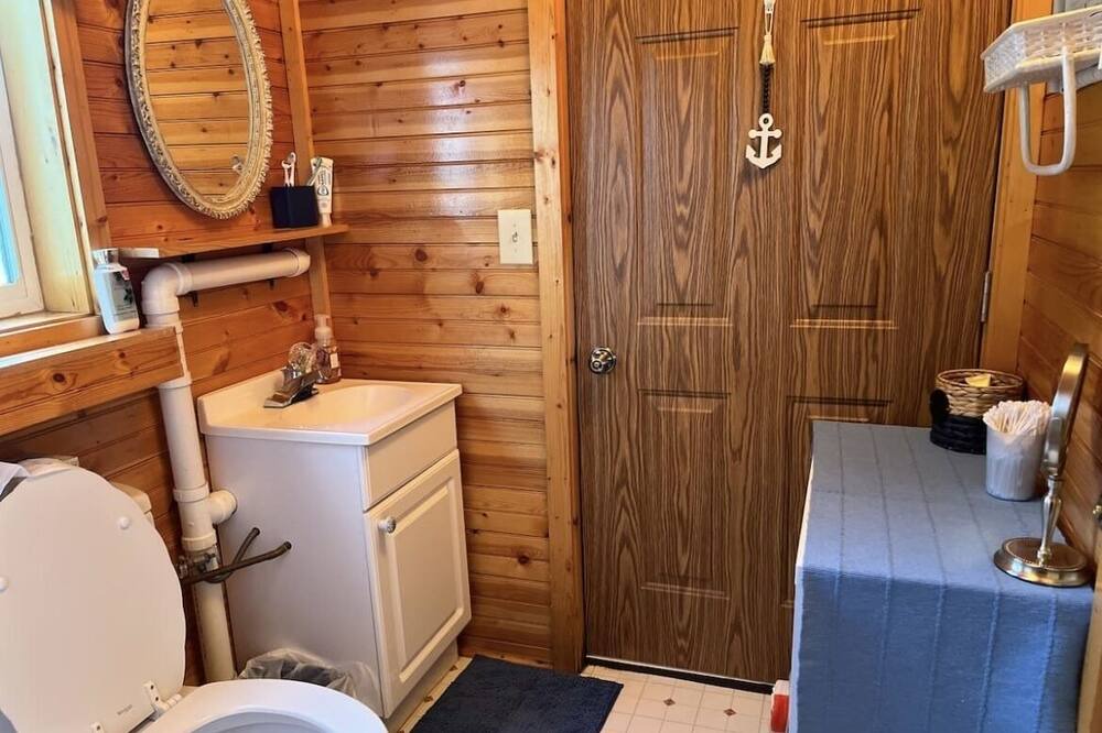Photo of Bathroom in Alburg