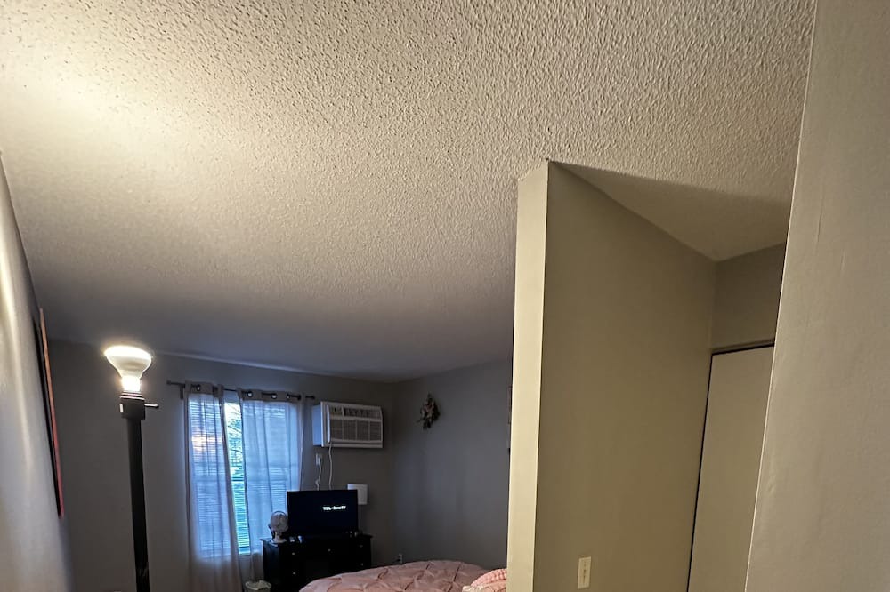 Photo of Bedroom in West Bloomington