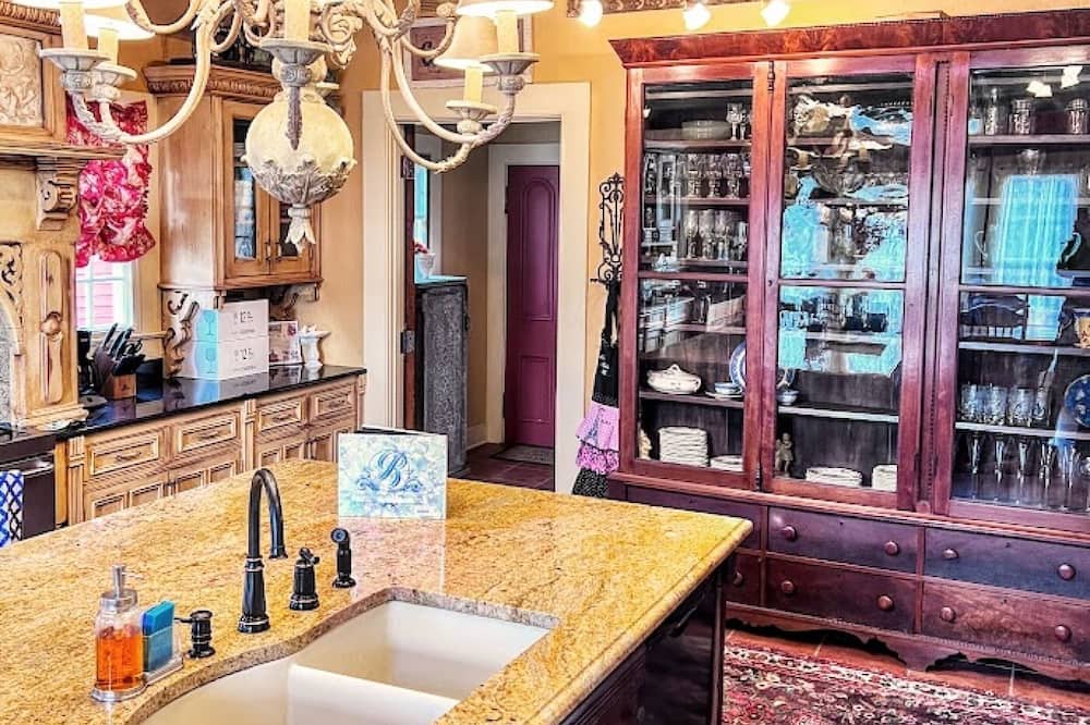 Photo of Bathroom in Franklin Springs