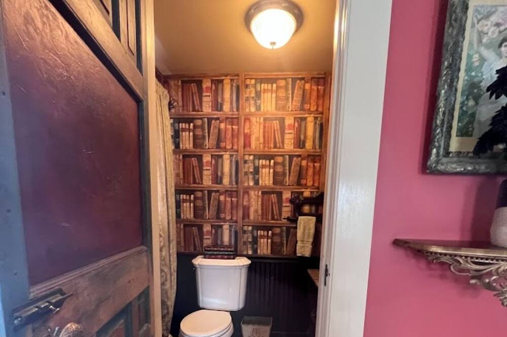 Photo of Bathroom in Franklin Springs