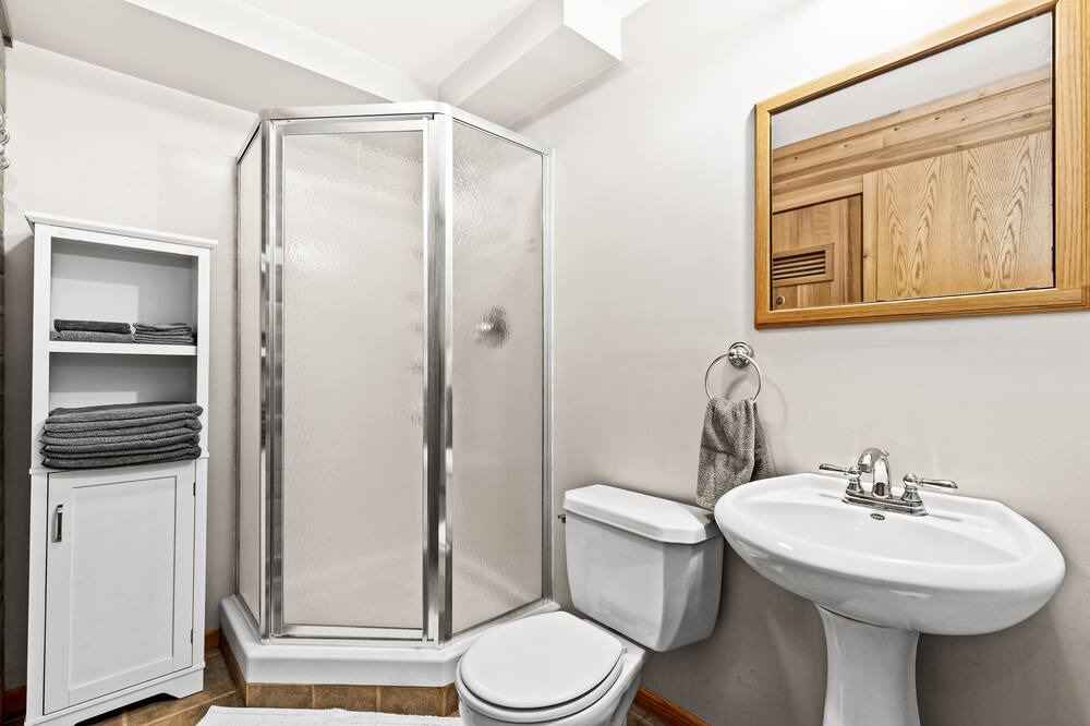Photo of Bathroom in East End