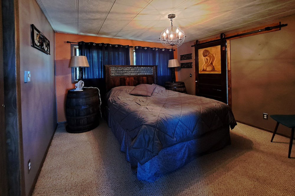 Photo of Bedroom in Lake City