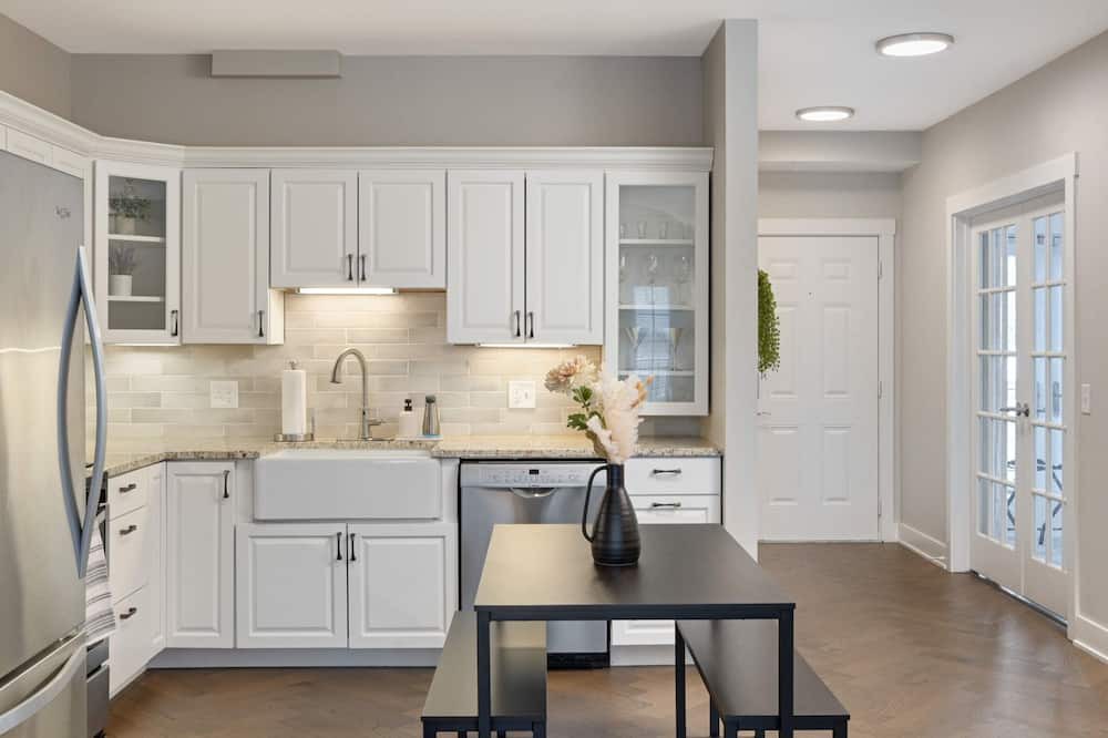 Photo of Kitchen in Lowry Hill East