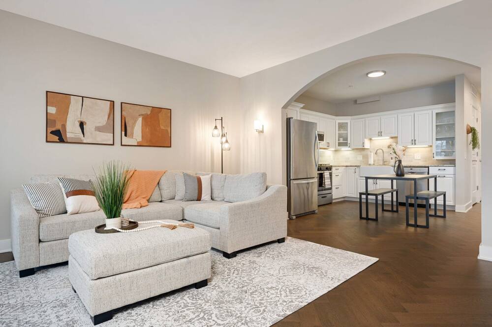 Photo of Livingroom in Lowry Hill East