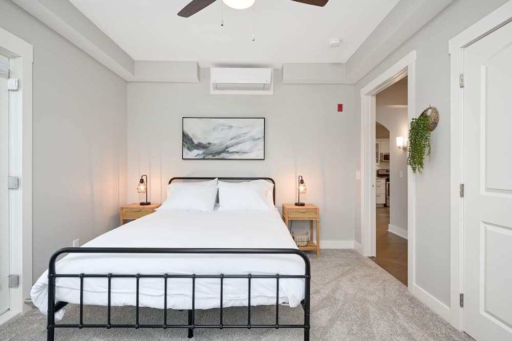 Photo of Bedroom in Lowry Hill East