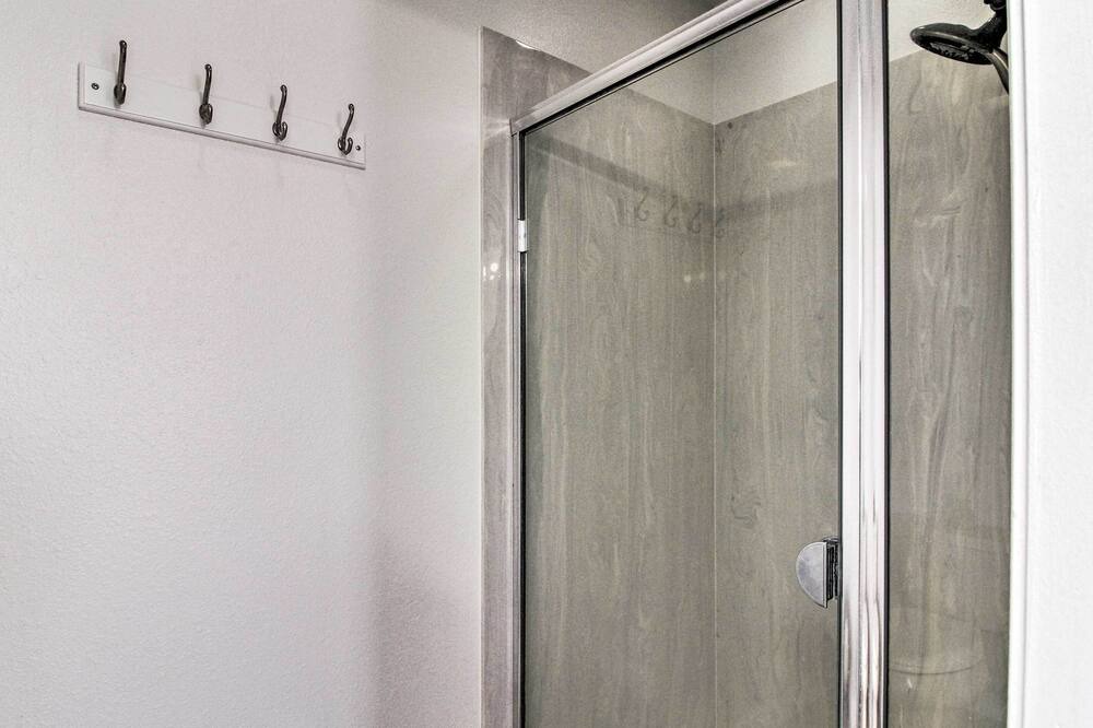 Photo of Bathroom in Edgewood